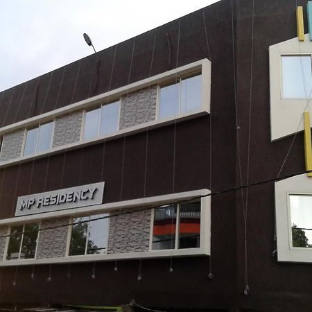 Hotel Mp Residency Udždžain Exteriér fotografie